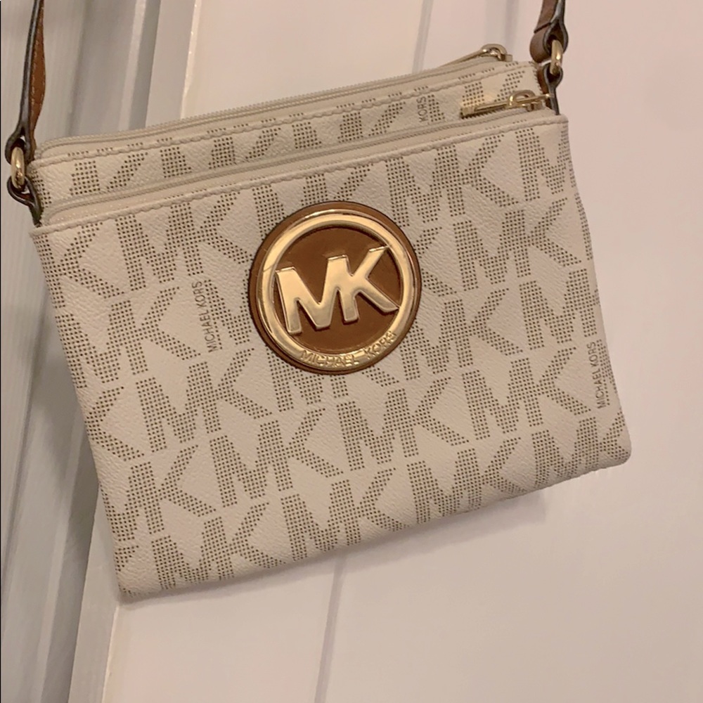 Micheal Kors Crossbody Bag